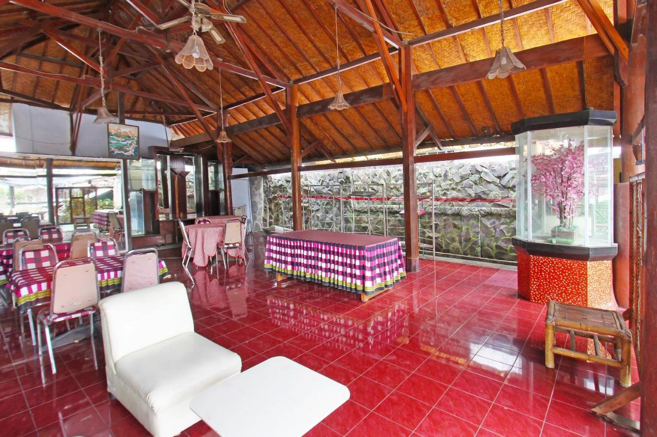 Oyo 91516 Wisata Hotel Ματαράμ Εξωτερικό φωτογραφία